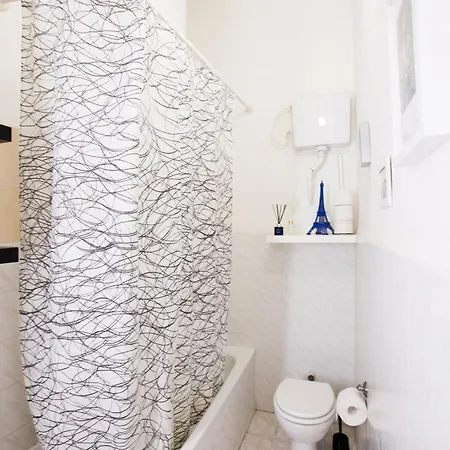 Apartment Stylish In The Heart Of The Center With Air Conditioner Budapest